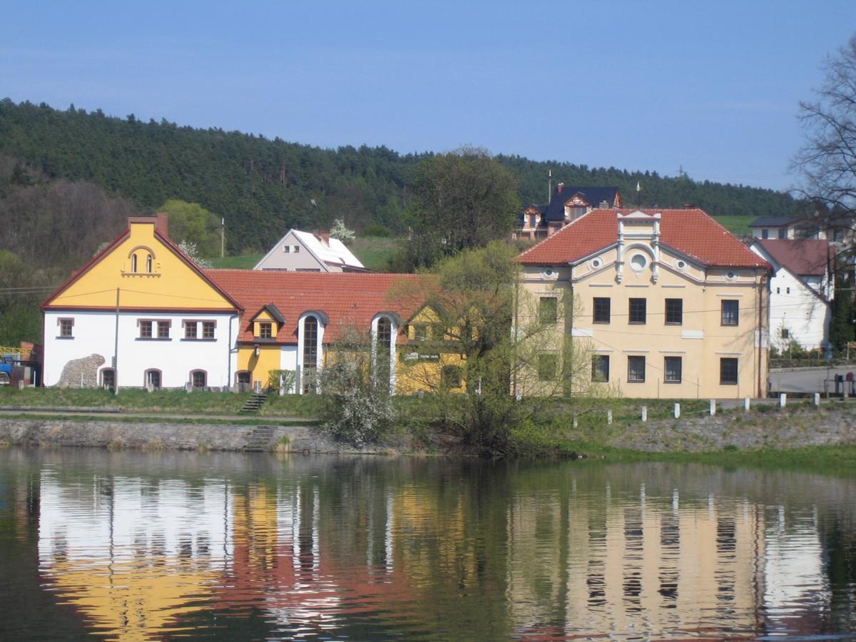 Penzion Paták Kamyk nad Vltavou Esterno foto