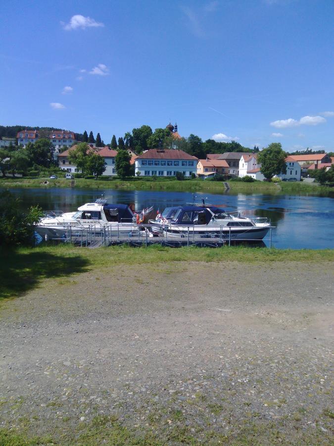 Penzion Paták Kamyk nad Vltavou Esterno foto